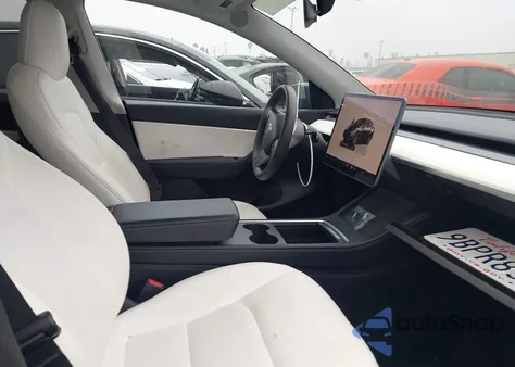 2022 Tesla Model Y Long Range Dual Motor All-Wheel Drive из США, поврежденный, VIN 7SAYGDEE4NF419670